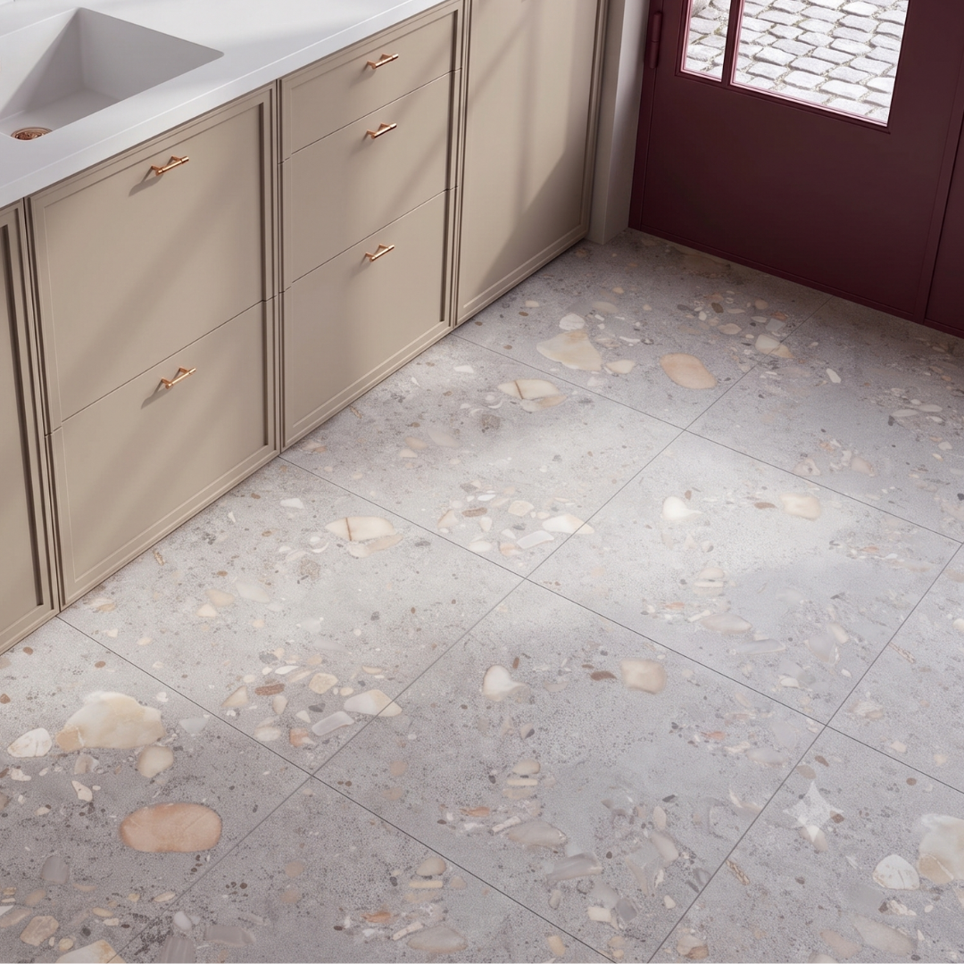 Fiume Stone Silver