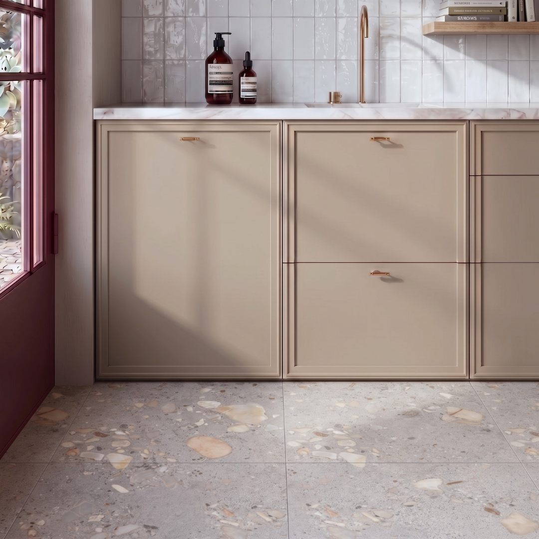 Fiume Stone Silver