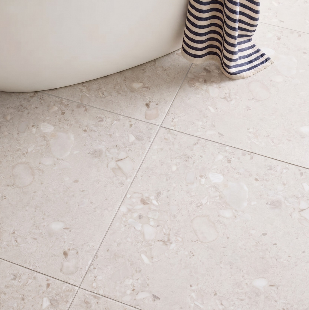 Fiume Stone Moon