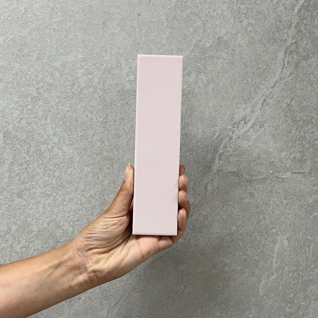 Fluted Pink Confetti